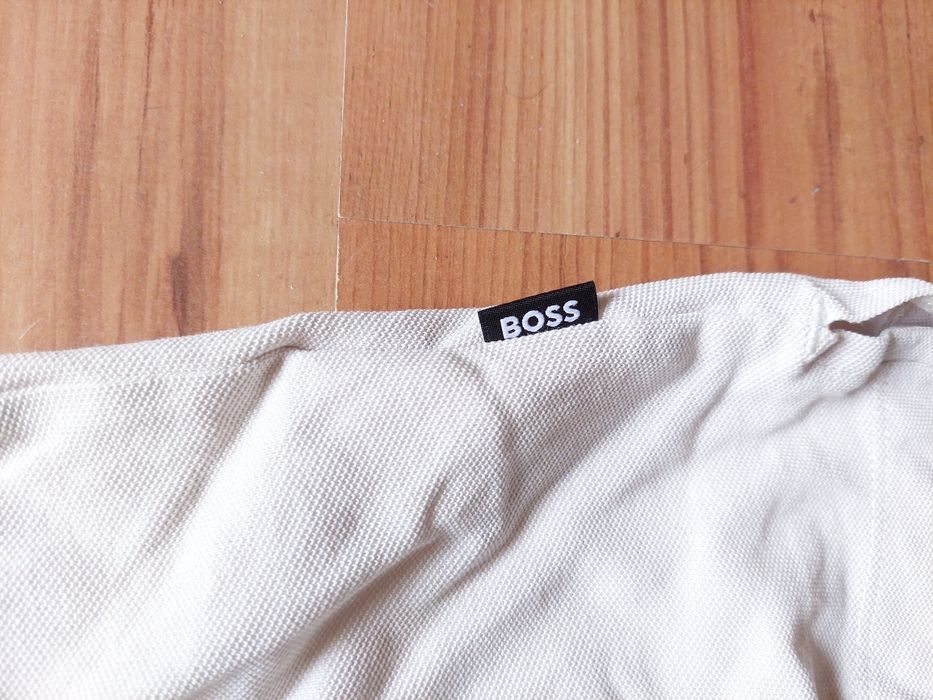 Бежова поло тениска Hugo Boss