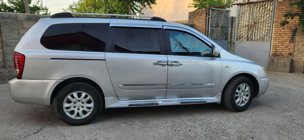 Kia Carnival 2008 yil