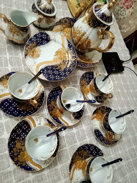 Продается чайный сервиз новый