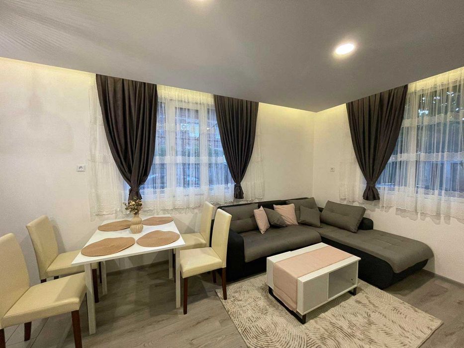 Етаж от къща с дбот и барбекю