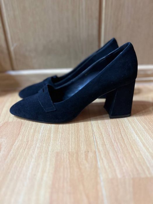 Продаются новые фирменные туфельки