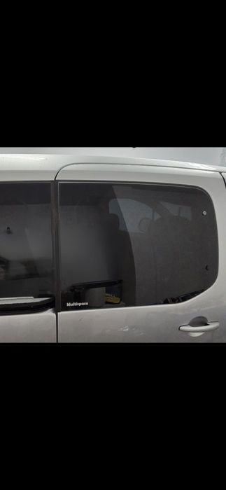 Облепяне с цветно фолио и затъмняване на стъкла