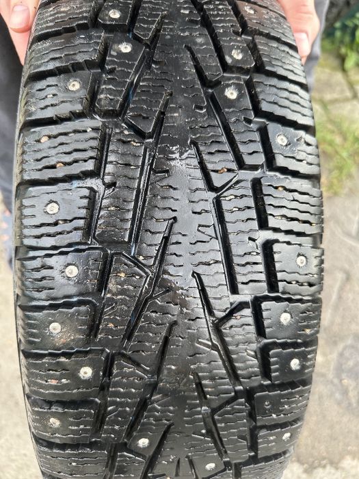 Продам шины 205/60/16