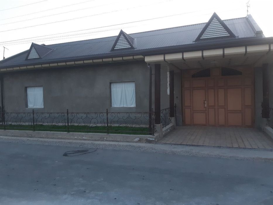 Кибрай тумани Аргин,кизилту 7 сотик 6 хона таёр ховли Уй сотилади