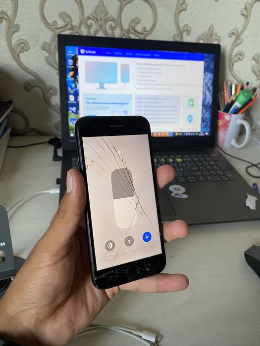 Iphone se 128гб