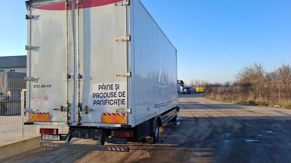 Mercedes Atego 818 de vânzare – Duba mare și înaltă