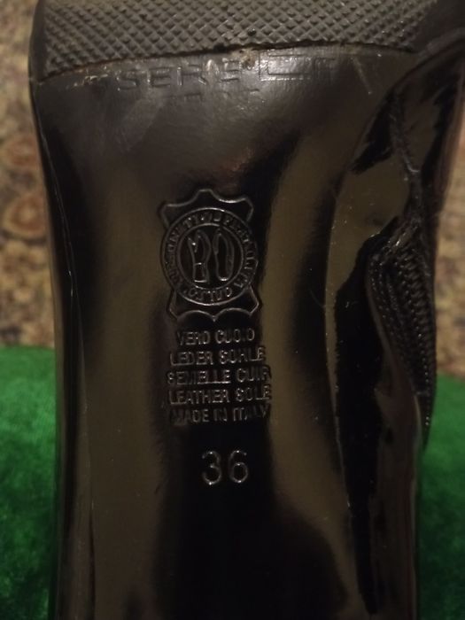 Продам итальянские ботильоны 36 разм.