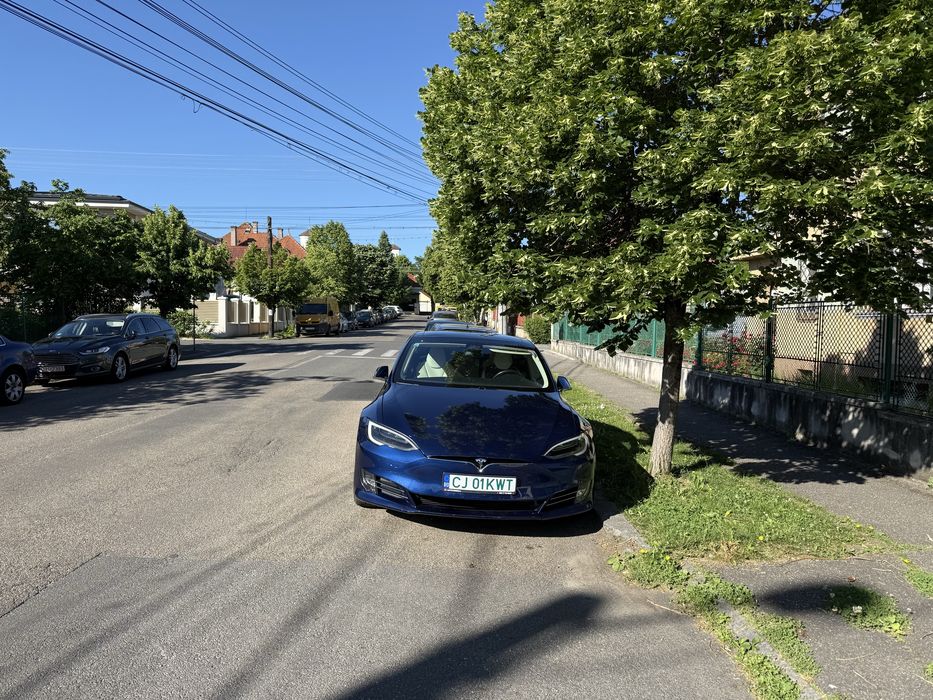 tesla model s
