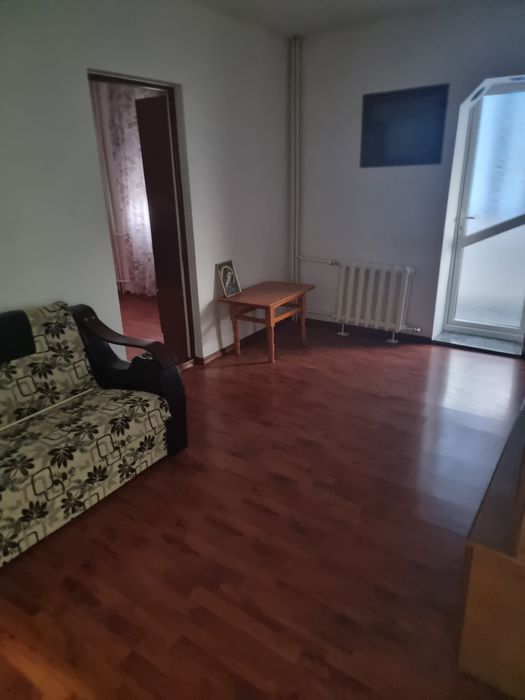 Apartamente 2 camere de închiriat.