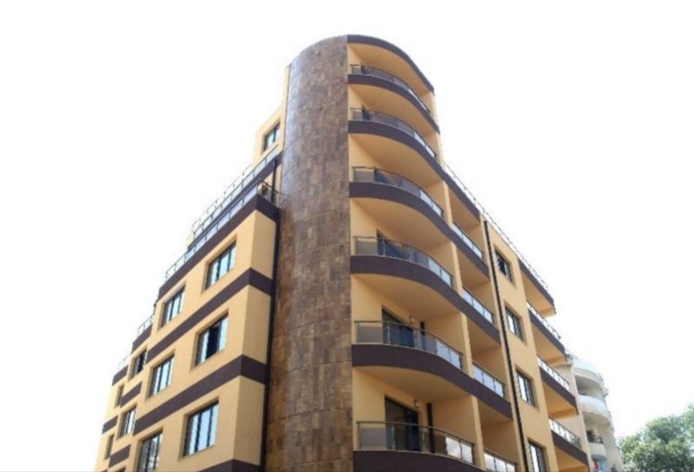 Дава се под наем Магазин в Радомир - 85 кв.м за 433.5 € - Снимка #1