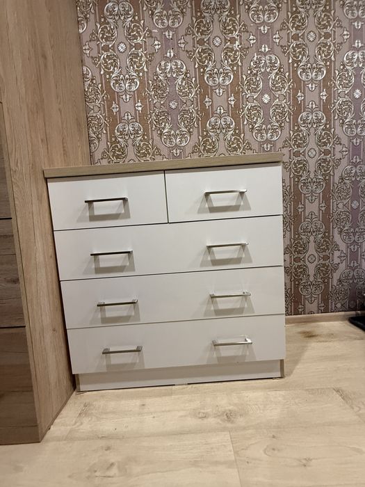 Продам комод с мдф.