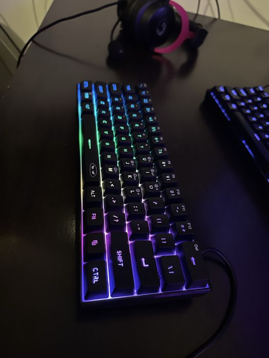 Tastatura gaming noua
