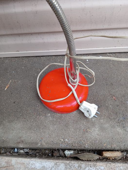 Светильник настольный