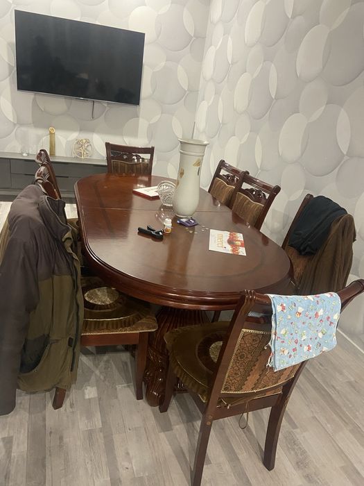 Продам стол из чистого дерева + стулья