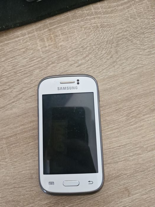 Vand telefoane vechi