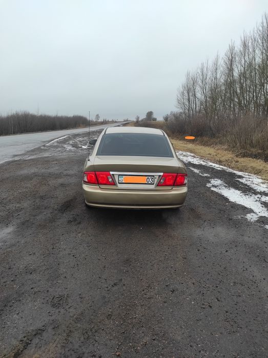 Продам машину KIA OPTIMA 2004 года.