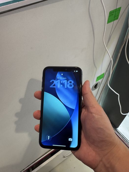 Продам айфон11 128гб