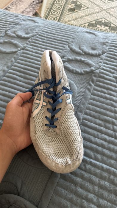 Продам борцовки ASICS