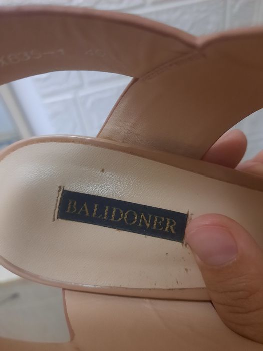 Кожаные босоножки 40 размер