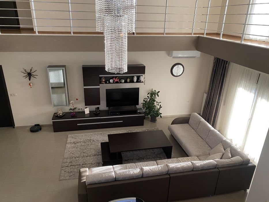 Продава се Къща в Свиленград - 360 кв.м за 595 €/кв.м - Снимка #2