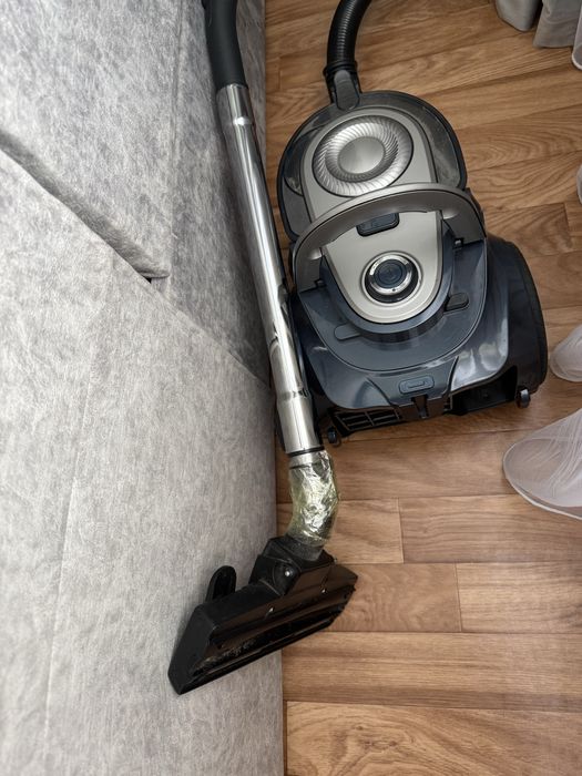 Продам Пылесос ARG