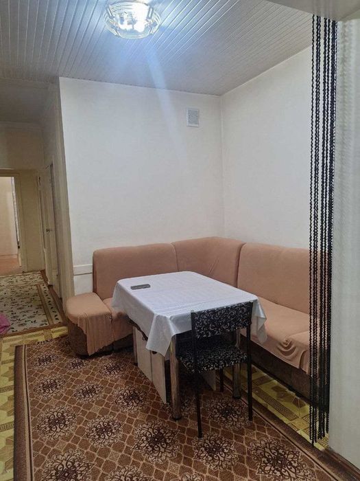 Продается квартира в Мирза Улугбекском районе Карасув-1, 4х ком 5-этаж
