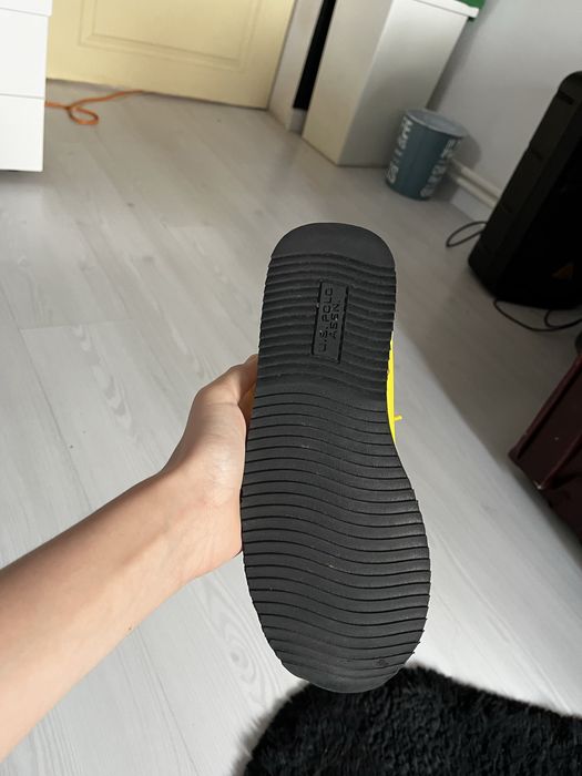 Adidasi polo noi. Pret negociabil.Accept si schimb cu alti adidasi.