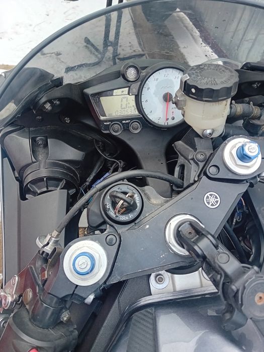 Yamaha R6 2004  de vanzare ,3850 euro