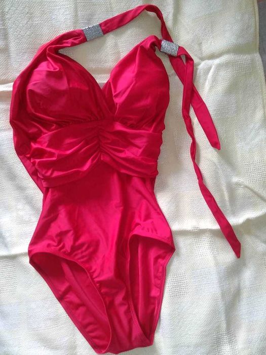 Продам купальник AVON