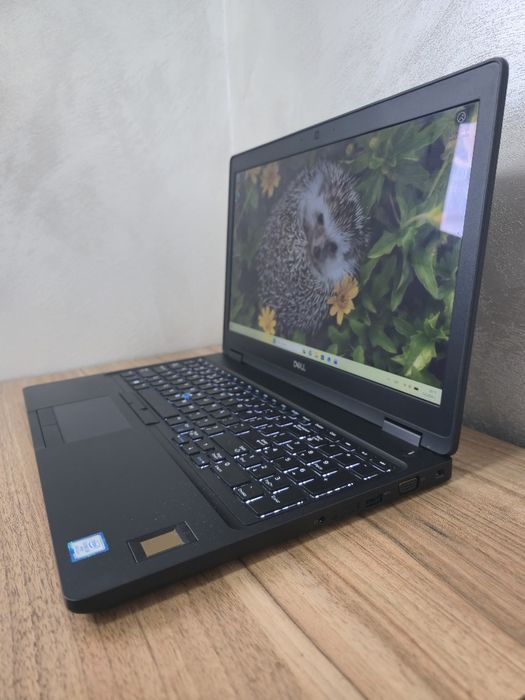Лаптоп Dell Latitude 5590, i5-8th, 8GB RAM, 256GB  NVMe, 15.6"