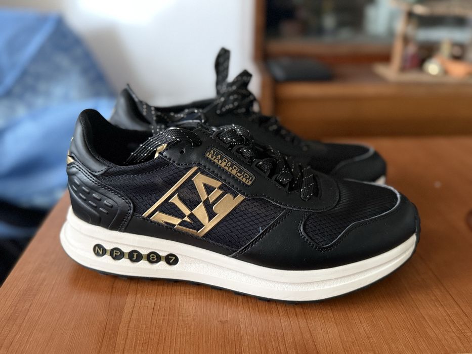 Adidasi Napapijri -Marime 40- Originali-Black&Gold