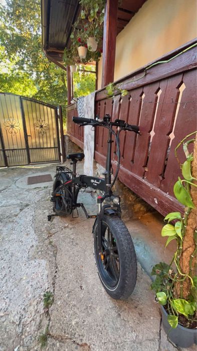 Am de vânzare o bicicletă Romeo în stare foarte bună adusă din Italia bicicleta foarte bine n-are nicio problemă