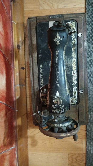 Продается  швейная машина  Singer