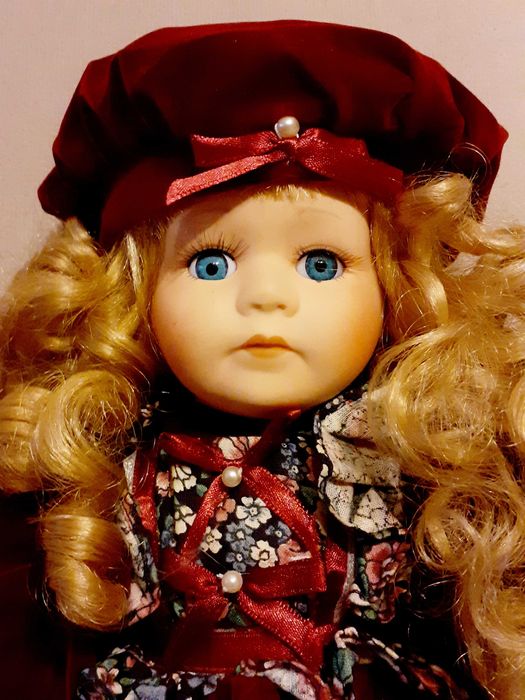 Порцеланова кукла