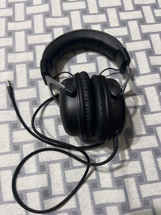 Игровой наушник HyperX Cloud II