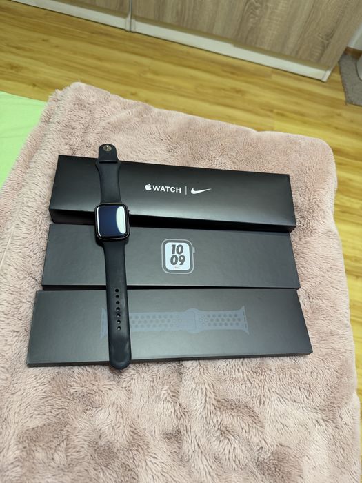 Смарт Часовник Apple Watch SE