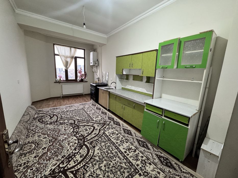 5 этаж 70 Кв ш. Руставелидан квартира