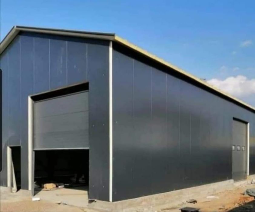 Vând hală metalică 9 m lățime cu 20 m lungime cu patru la streașină