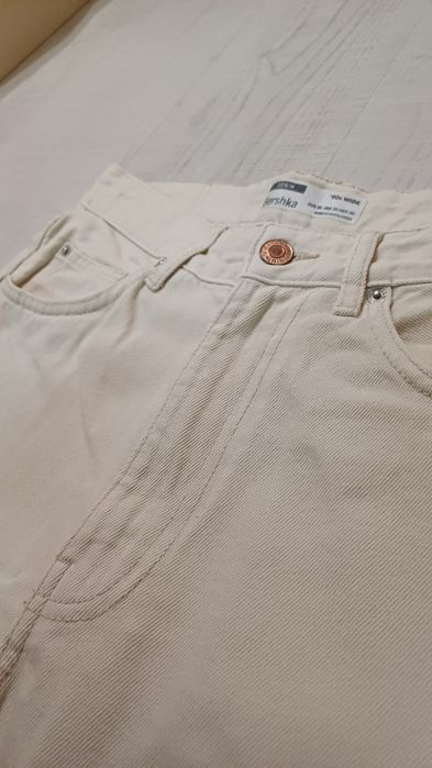 Широки дънки Bershka