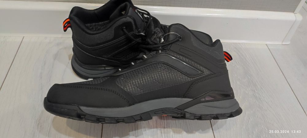 спортивная обувь