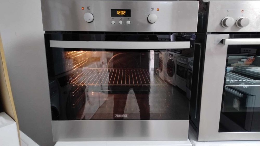 Фурна за вграждане ZАNUSSI 74л INOX-ИНОКС ZOB35602XK