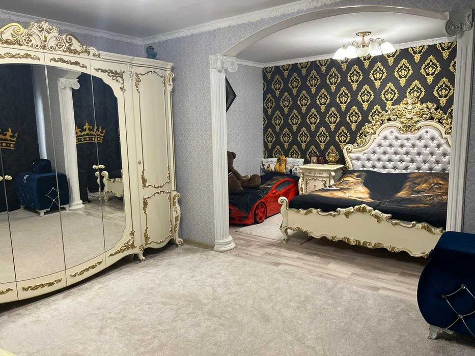 кровать двух спальная