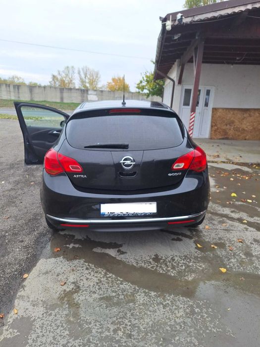 Opel Astra J 2015 hatchback