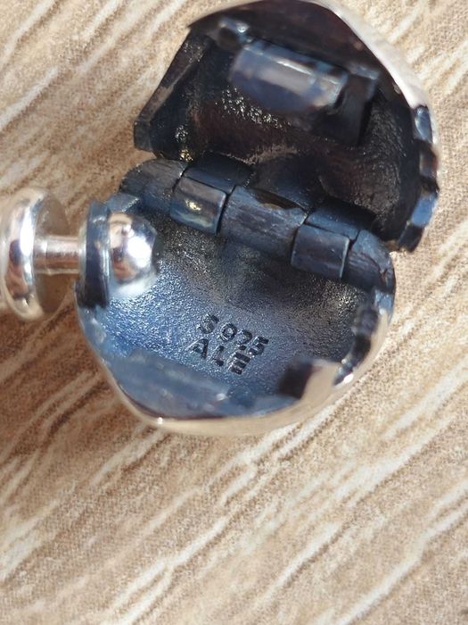 Гривна Пандора|Pandora