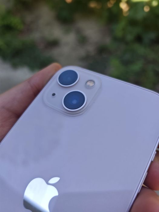 Vand Iphone 13 in perfecta stare