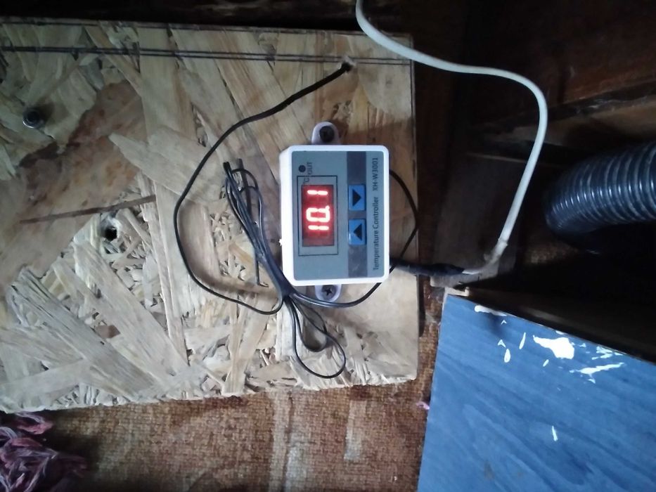 Нов Инкубатор 16 яйца