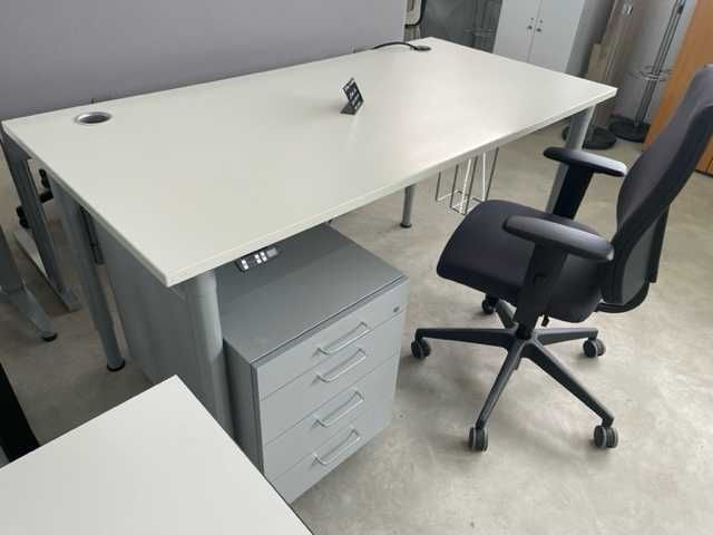 Birou electric reglabil pe inaltime, marca VS