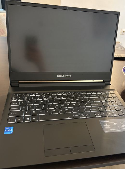 Геймърски лаптоп Gigabyte G5 MD