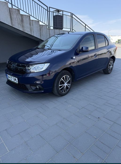 Vând Dacia Logan