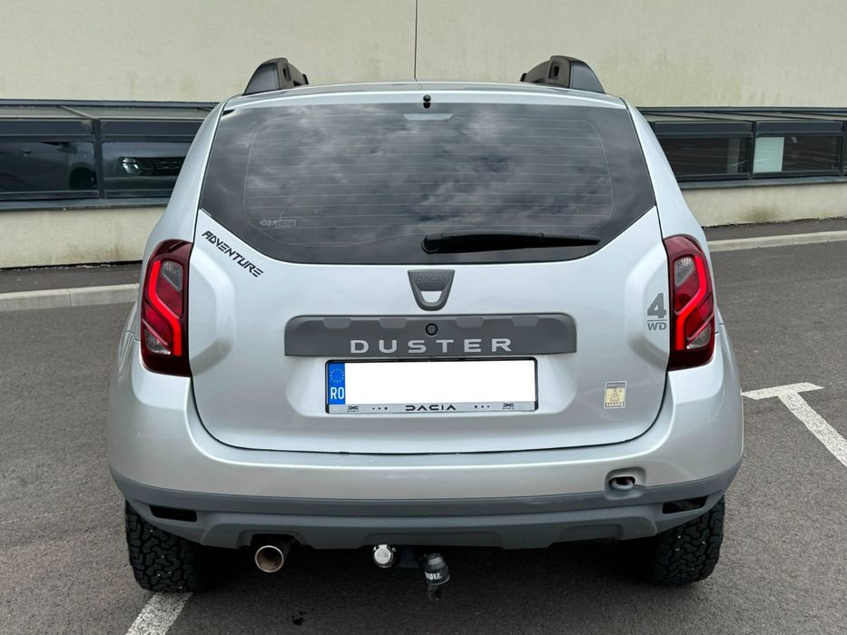 Vand/Schimb Dacia Duster 1.5DCi/4x4 la buton/Navi/Clima/Car-Play/Euro 6/Stare foarte buna!